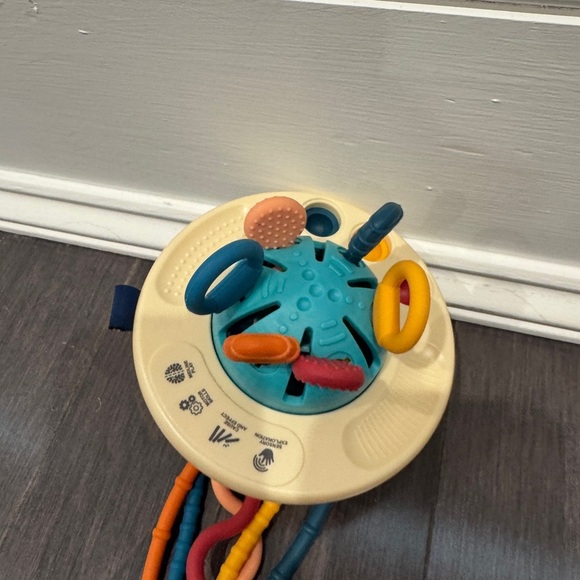 NWOT Multicolor Learning Toy for Sensory Play for Toddlers and Babies-Fine Motor - Picture 2 of 5